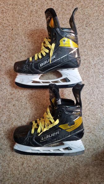 Хоккейные коньки