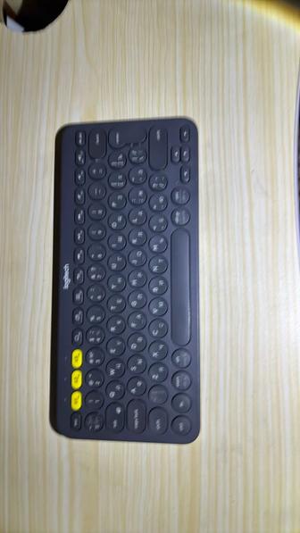 Продам блютуз клавиатуру logitech K380