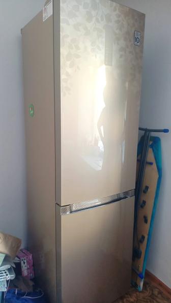 Холодильник LG