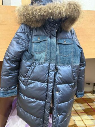 Продам зимнюю куртку на девочку 12-13 лет
