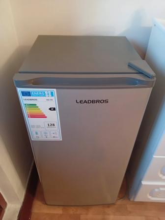 Продам мини холодильник