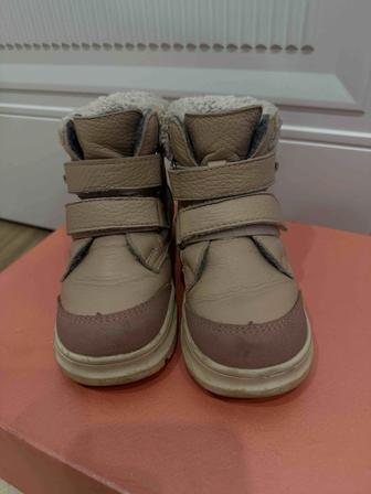 Ботинки демисезонные 26 размер