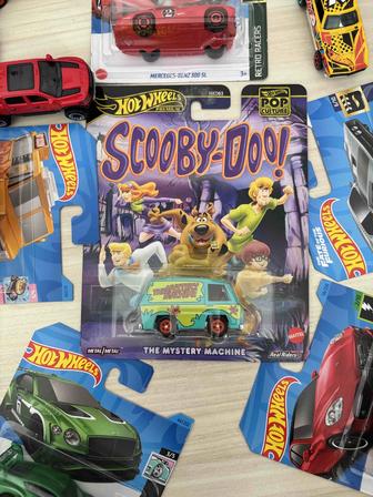 Hot wheels Премиум машина Scooby-Doo