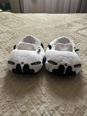 Тапочки в виде BMW M3