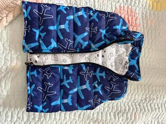 Продам детскую безрукавку