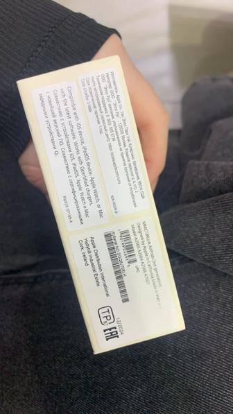 Продам наушники Apple