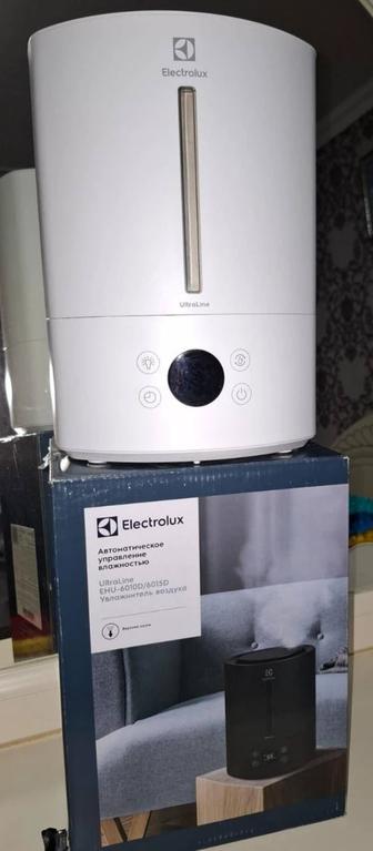 Увлажнитель воздуха Electrolux EHU-6010D