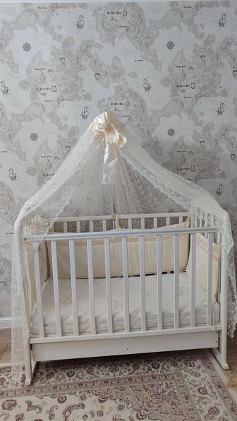 Детская кроватка