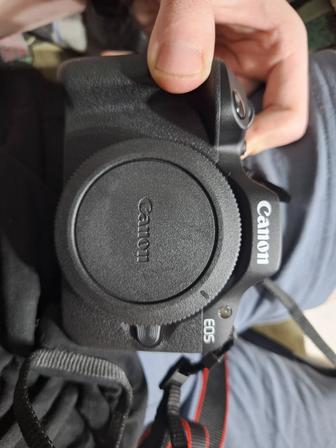 Canon eos r100 rf-s18-45mm f4.5-6.3 is stm kit