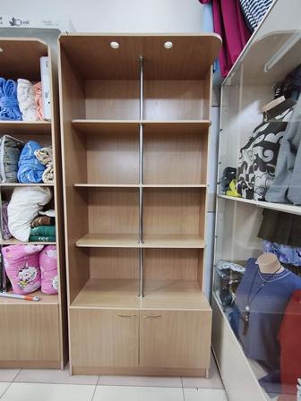 Продам шкаф витрину.