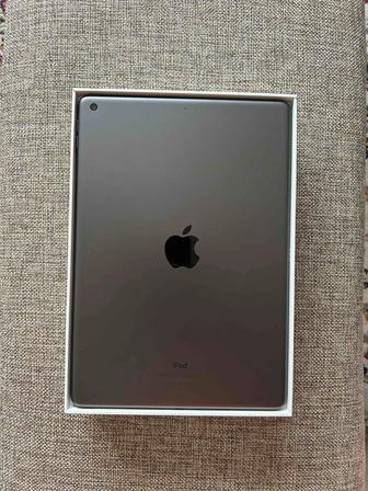 iPad 9 Wi-fi 64GB в идеальном состоянии, без ремонта/без минусов