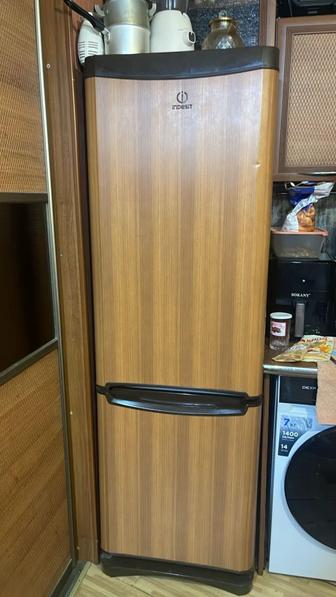 Продам холодильник на запчасти