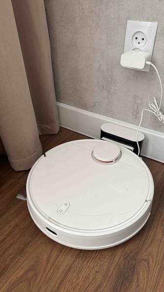 Робот-пылесос Xiaomi Mi Robot Vacuum Mop белый