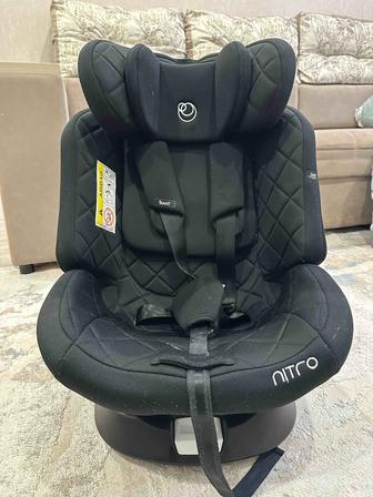 Продам детское автомобильное кресло