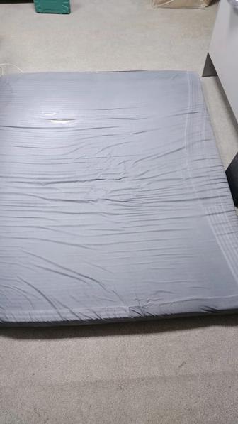 Комплект постельных принадлежностей. Матрац, простынь, подушка