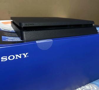 Продам Sony PlayStation 4 slim 1Tb