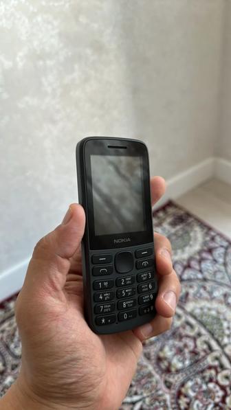 Мобильный телефон Nokia 215 4G DS черный