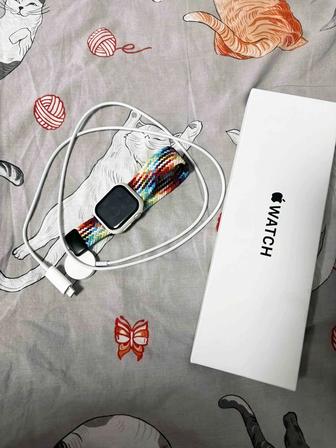 Apple Watch SE (GPS, 2го поколения)