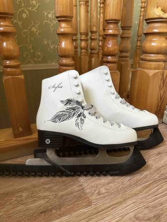 Продам Фигурные коньки