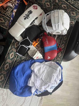 Продам кимоно для каратэ