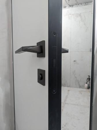 Установка межкомнатных дверей