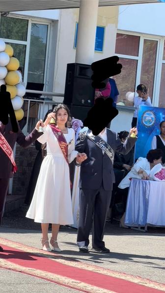 Белое платье