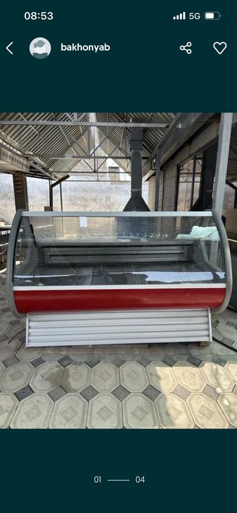 Продам витринный холодильник