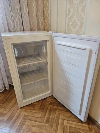 Морозильник Hiesens
