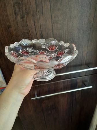 Продам конфетницу