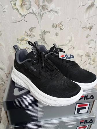 Мужской кроссовки