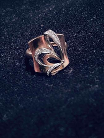 Продам золотое кольцо