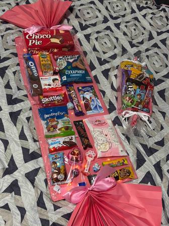Продам большую конфету со сладостями