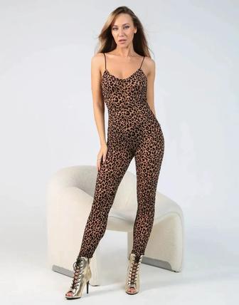 Продам комбинезон леопардовый