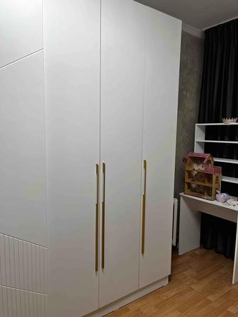 Продам шкаф белого цвета