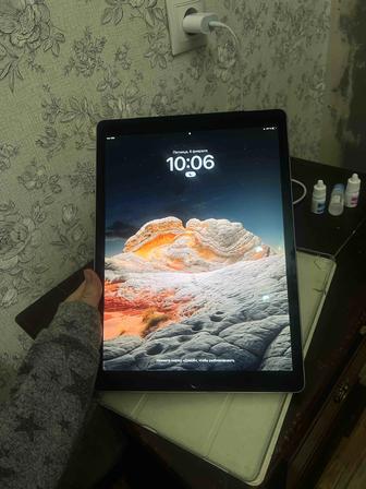 iPad Pro 12,9, 128 ГБ, iPadOS(2017-2018)