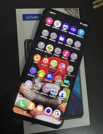 Мобильный телефон Vivo
