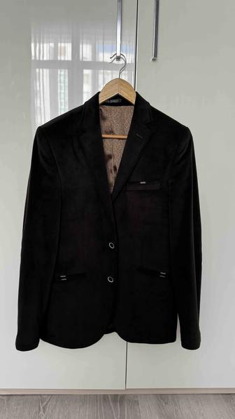 Продам пиджак 46 р.