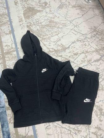 Nike спортивный костюм