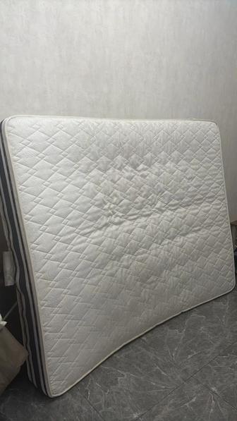 Отдам бесплатно матрас в хорошем состоянии самовывоз