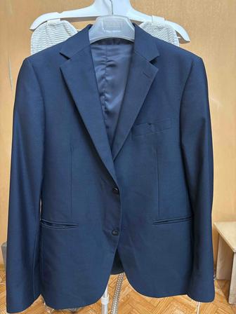 Продается костюм мужской