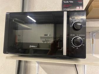 Продам столы,микроволновку и тд