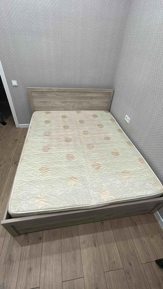 Кровать с матрасом бесплатно