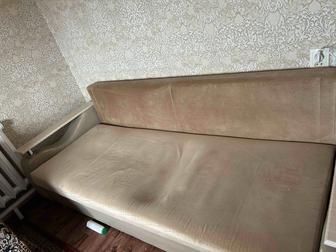 Продам диван для гостиной