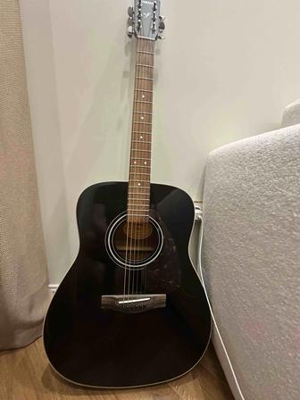 Продам гитара F370