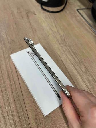 Продам I phone 17 air