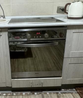 Продаю кухонный гарнитур с духовым шкафом с поверхностью (марки Hansa)