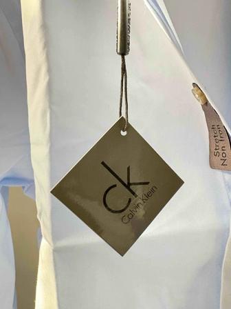 Calvin Klein мужская рубашка ,голубого цвета,размер 40,но маломерит