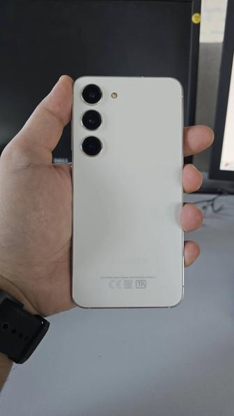 Продам Samsung S23 8/256