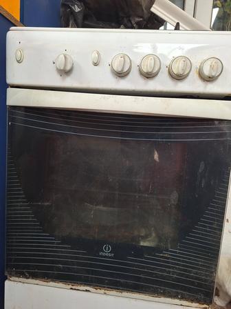 Газовая плита б/у indesit
