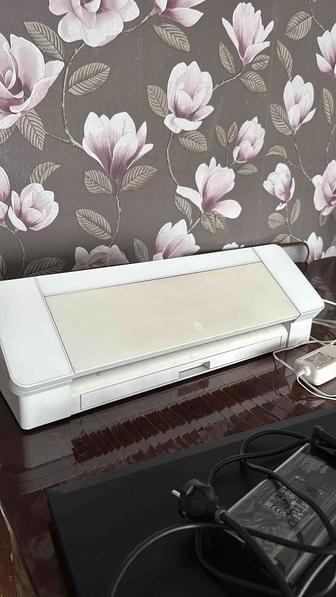 Продам плоттер Silhouette Cameo 4 Bluetooth